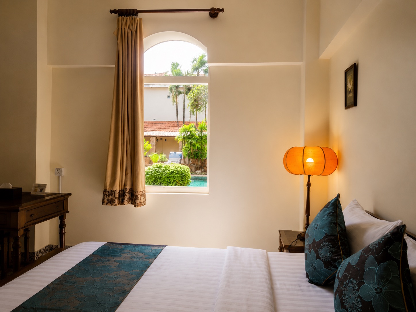 Double Room — Pool View