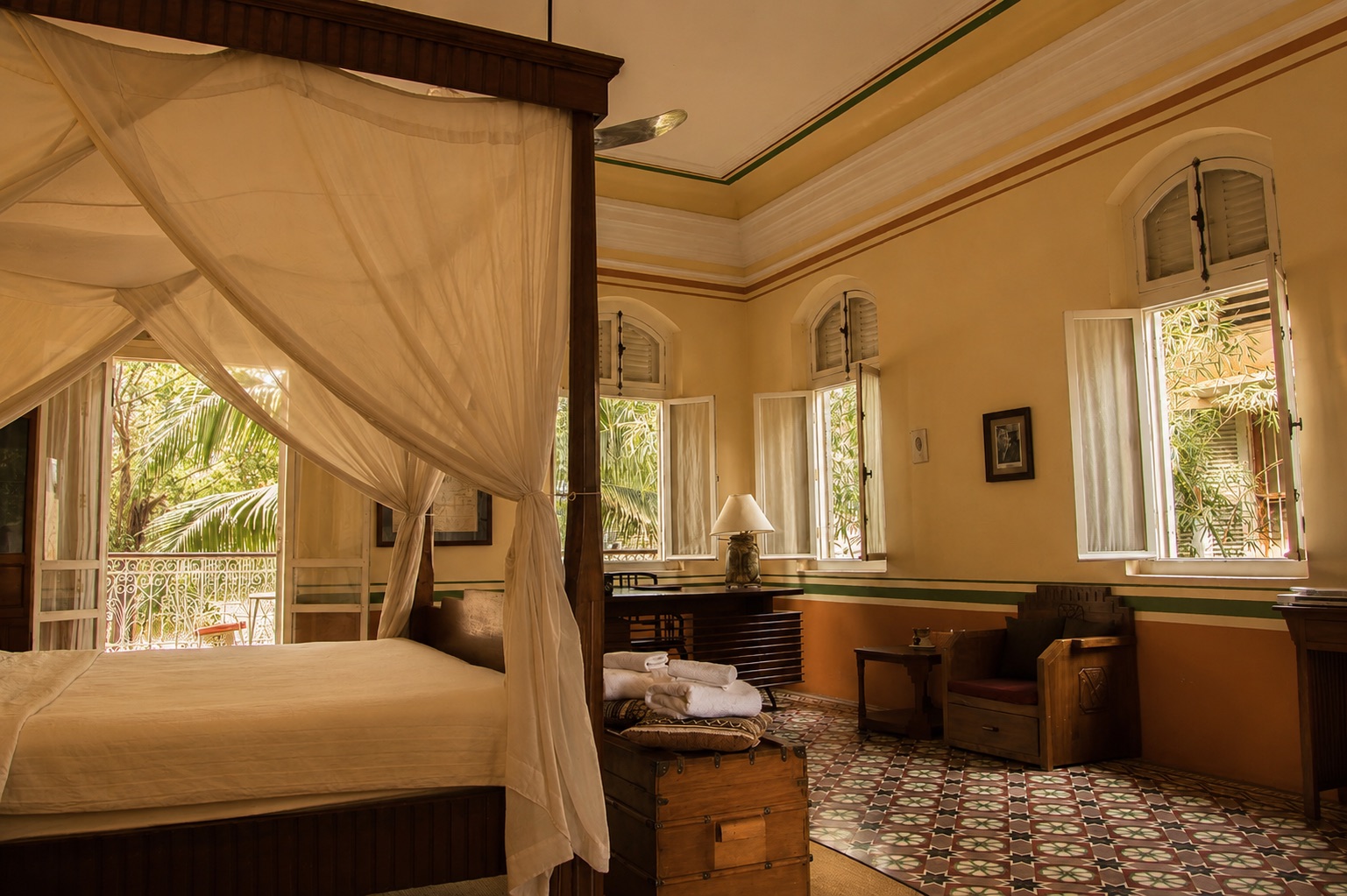 La Villa — colonial suite interior